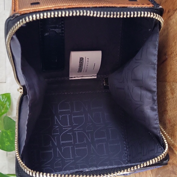 Danielle Nicole x Super Mario Cube Wristlet - Picture 9 of 11